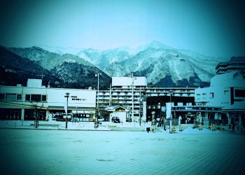 駅,町,曇り,屋外,ロータリー,冬,ホラー