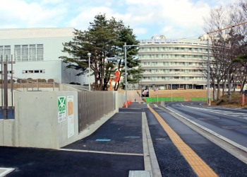 建物前,都市,冬,屋外,曇り