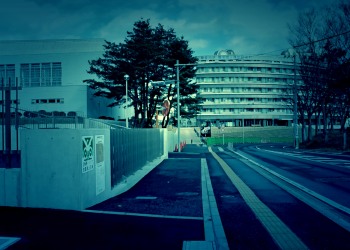 建物前,都市,冬,屋外,曇り,ホラー