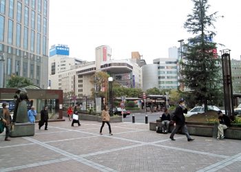 駅,ロータリー,都市,屋外,曇り,冬