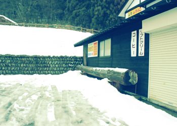 建物前,村,ロータリー,雪,曇り,屋外,冬,昭和レトロ