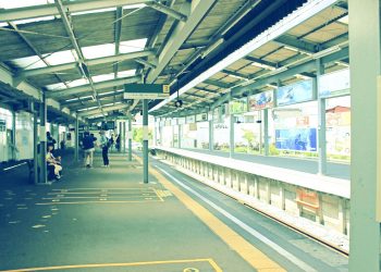 町,駅,夏,屋内,晴れ,昭和レトロ