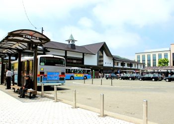 町,駅,ロータリー,夏,屋外,晴れ