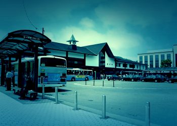 町,駅,ロータリー,夏,屋外,晴れ,ホラー