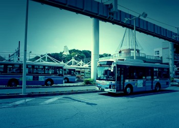 駅,ロータリー,屋外,夏,晴れ,ホラー
