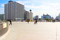 建物前,屋外,春,晴れ