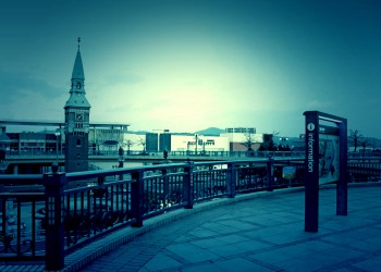 駅,町,冬,屋外,曇り,ホラー