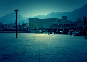 駅前,町,曇り,屋外,秋,ホラー
