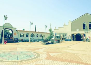 駅,町,屋外,夏,晴れ,昭和レトロ