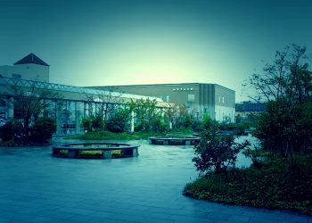 駅前,町,屋外,秋,曇り,ホラー