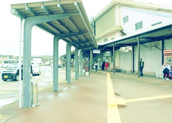 駅前,ロータリー,町,屋外,曇り,昭和レトロ