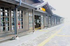 駅前,建物前,村,屋外,冬,曇り