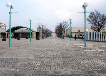 建物前,町,曇り,屋外