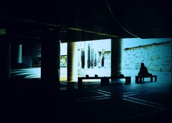 建物前,駅,町,夏,屋内,ホラー