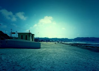 浜辺,町,屋外,夏,晴れ,ホラー