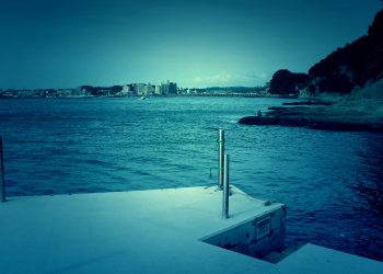 浜辺,村,屋外,夏,晴れ,ホラー