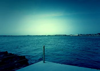 浜辺,村,屋外,夏,晴れ,ホラー