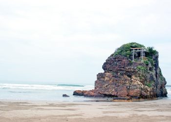 浜辺,神社,屋外,秋,曇り