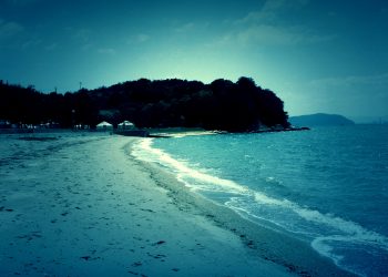浜辺,漁村,屋外,夏,晴れ,ホラー