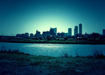 川,都市, 屋外, 秋,晴れ,ホラー