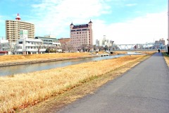 川,町,屋外,秋,晴れ