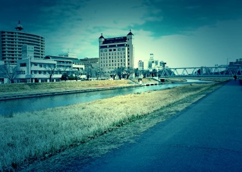 川,町,屋外,秋,晴れ,ホラー