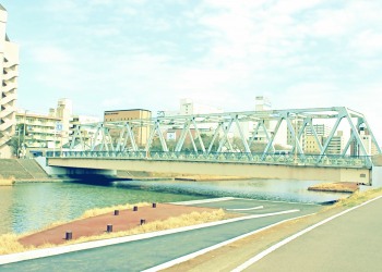川,町,屋外,秋,晴れ,昭和レトロ