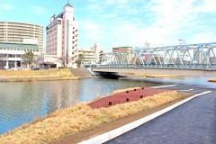 川,町,屋外,秋,晴れ