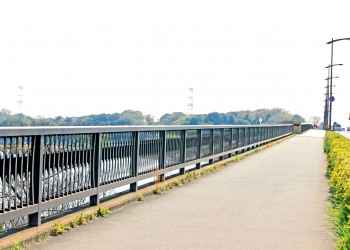 川,橋,町,屋外,春,晴れ