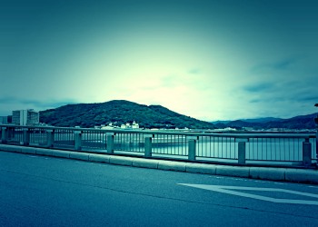 川,町,曇り,屋外,夏,ホラー