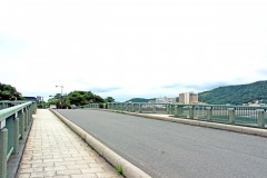 川,町,曇り,屋外,夏