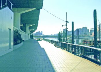 川,街,橋,屋外,夏,晴れ,昭和レトロ