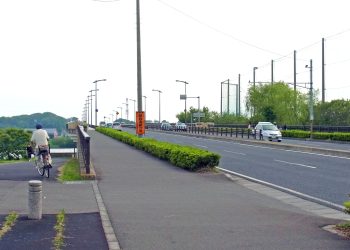 橋,町,屋外,秋,曇り