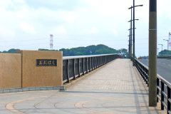 橋,町,屋外,秋,曇り