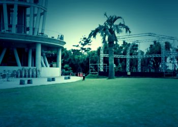 公園,町,屋外,夏,曇り,ホラー