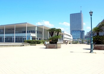 建物前,都市,屋外,晴れ,夏