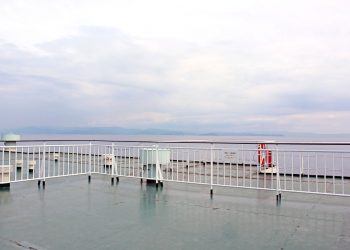 乗り物,船,屋外,雨