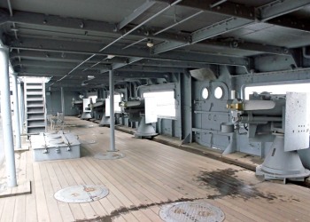 乗り物,戦艦,屋内,曇り