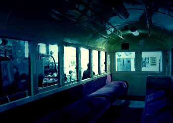 乗り物,バス,屋内,夏,ホラー