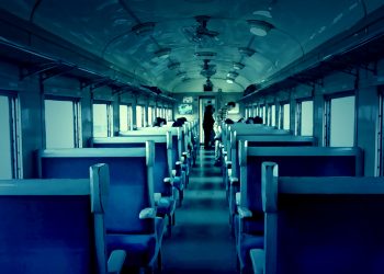 乗り物,電車,屋内,ホラー
