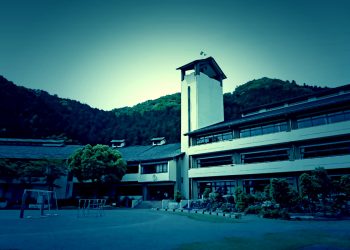 建物前,村,屋外,夏,曇り,ホラー