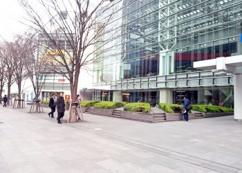 建物前,都市,屋外,冬,曇り