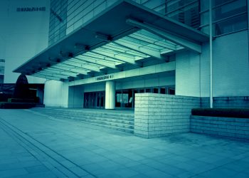 都市,建物前,冬,曇り,屋外,ホラー