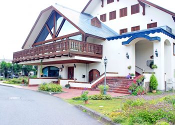 町,建物前,冬,屋外,曇り