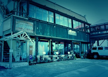 建物前,町,屋外,夏,ホラー