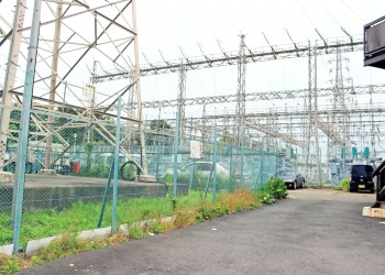 建物前,町,夏,屋外,晴れ