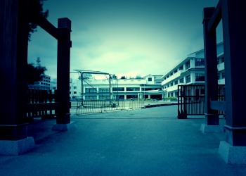 建物前,町,屋外,春,秋,ホラー