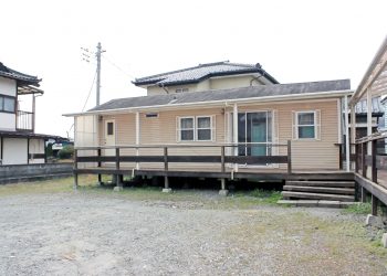 建物前,町,屋外,夏,曇り