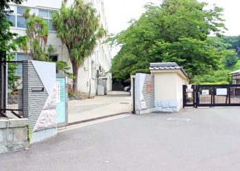 建物前,町,屋外,夏,曇り