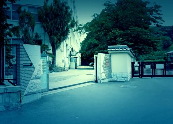 建物前,町,屋外,夏,曇り,ホラー